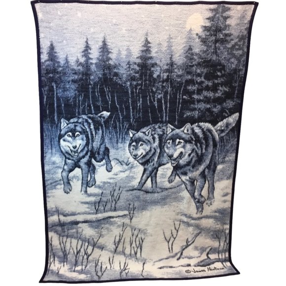 Biederlack Bedding Biederlack Reversible Throw Blanket Wolves Wolf